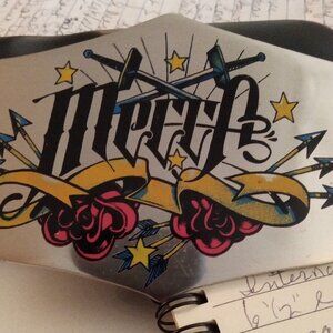 Metal Belt Buckle "MECCA" with crossed swords, arrows, ribbon & roses